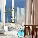 Canal Kythnos فندق 3*