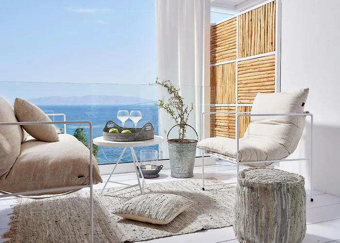 Canal Kythnos Hotel 3*